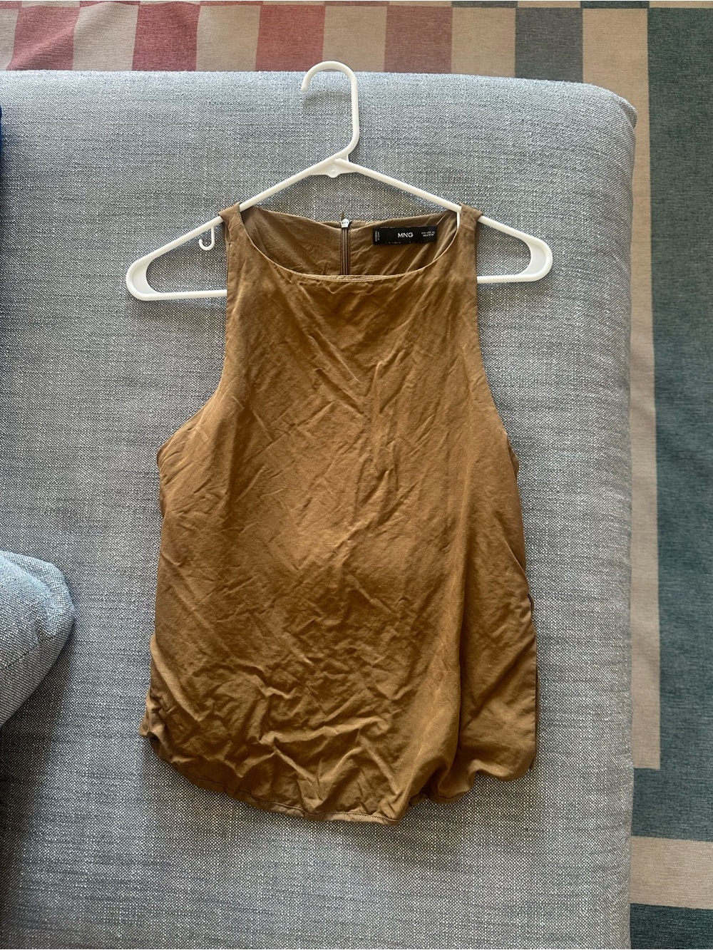 Mango brown top